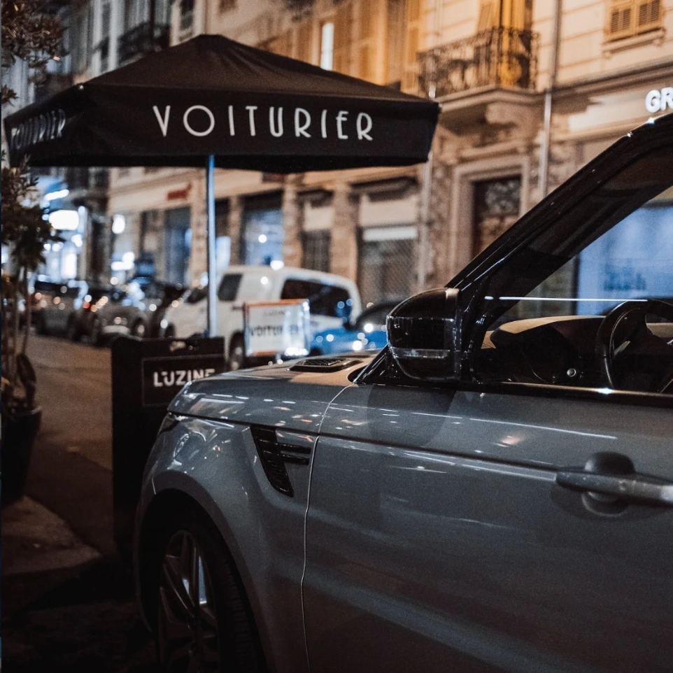 Solution complète pour concierges CLEFS D OR : accueil voiturier VIP, gestion de véhicules, Aéroports.